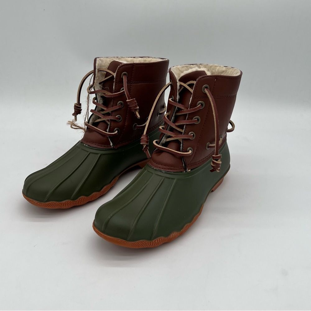 New in box! SEVEN7 Women’s Speyside Duck Boot Olive (various sizes) - Picture 6 of 10